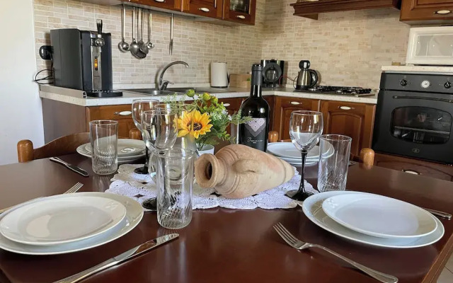 Villa-sleeps4-parking-garden-barbecue