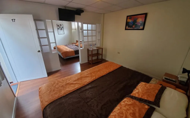Mariscal Inn & Suites