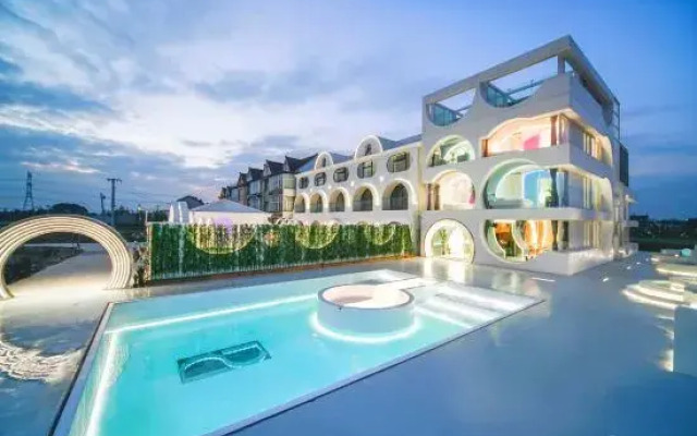 Shanghai Huanyu Arch·Designer Holiday Homestay