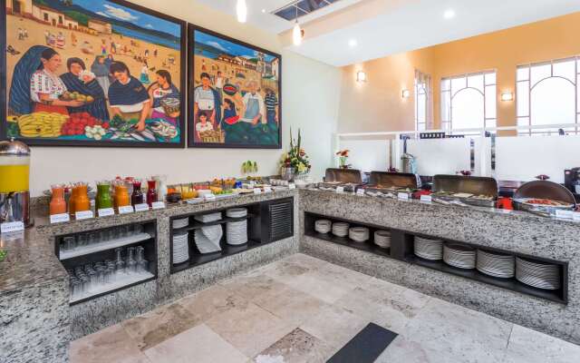 Baymont Inn and Suites Lazaro Cardenas