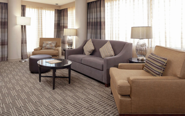 DoubleTree by Hilton Kansas City - Overland Park