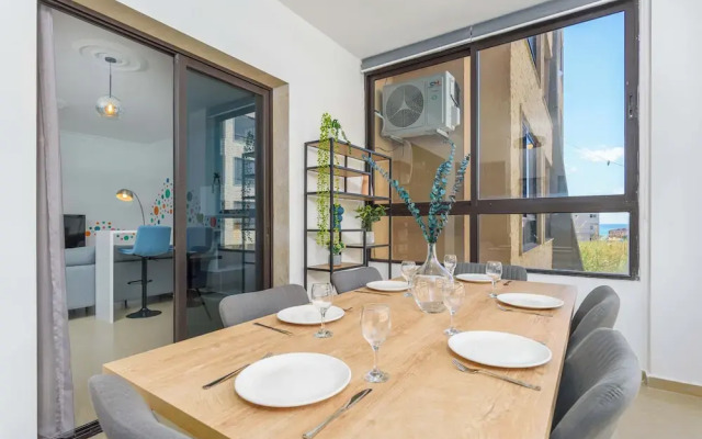 Polka 2BR Apartment in Batroun