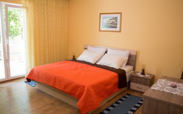 Apartment Radin - 2 bedroom apartment: A1 Vodice, Riviera Sibenik