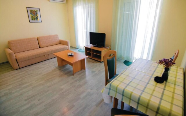 Awesome Home in Banjol With Wifi and 2 Bedrooms