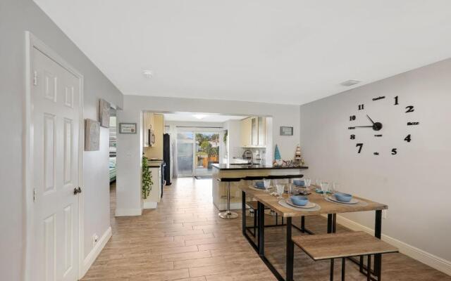 Sunny Waterside B in Dania Beach