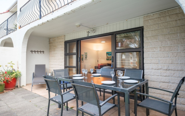 Onetangi Beach Apartment 7