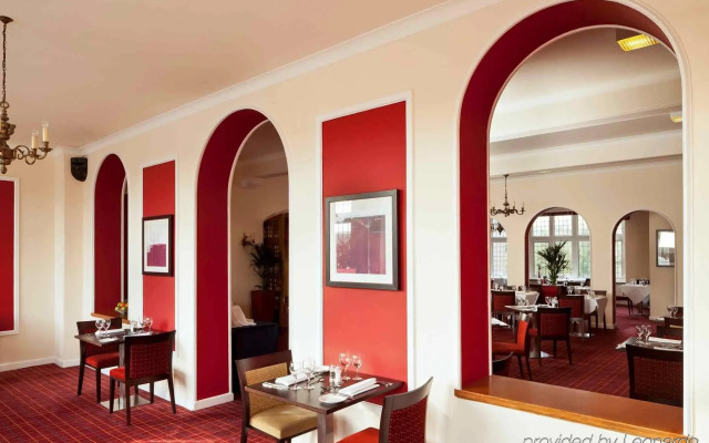 Mercure Leeds Parkway Hotel