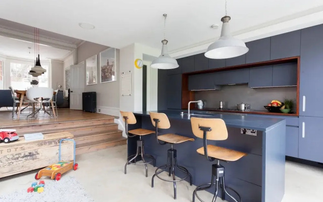 Ardilaun Road by Onefinestay
