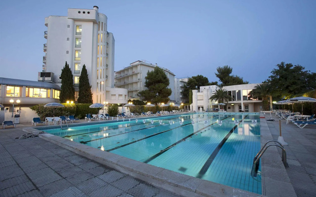 HR Resort