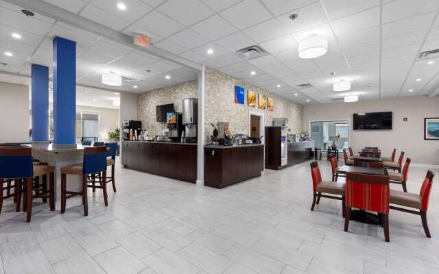 Comfort Inn & Suites St. Louis - Hazelwood