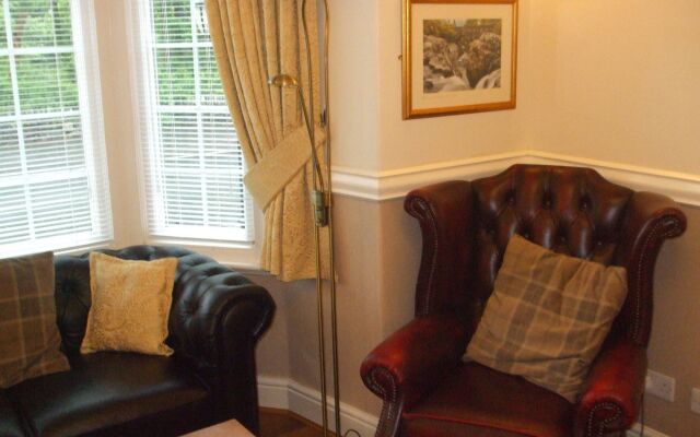 Oakfield House Bed and Breakfast