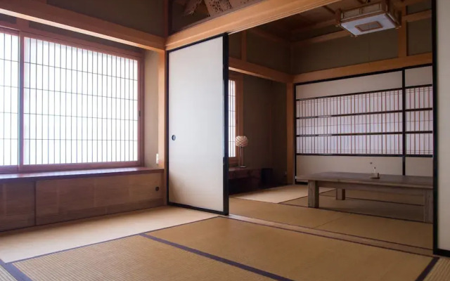 SUKIYA-zukuri Suehiro House
