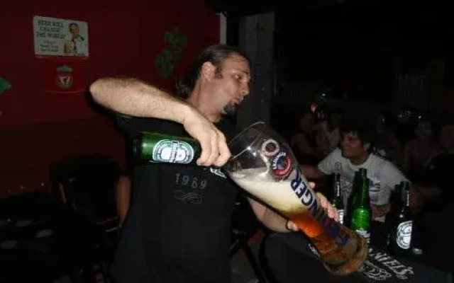 At Home Hostel & Pub