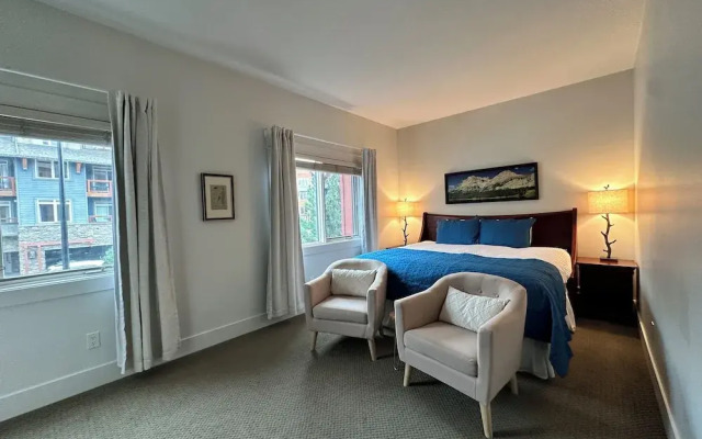 Solara Corner Suite-Pool & Hot Tub & Spa