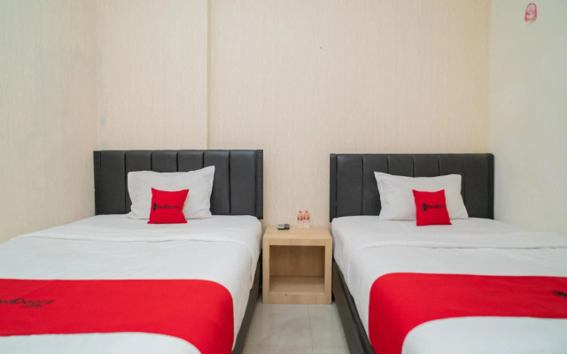 OYO 1293 Dei Residence Arjosari