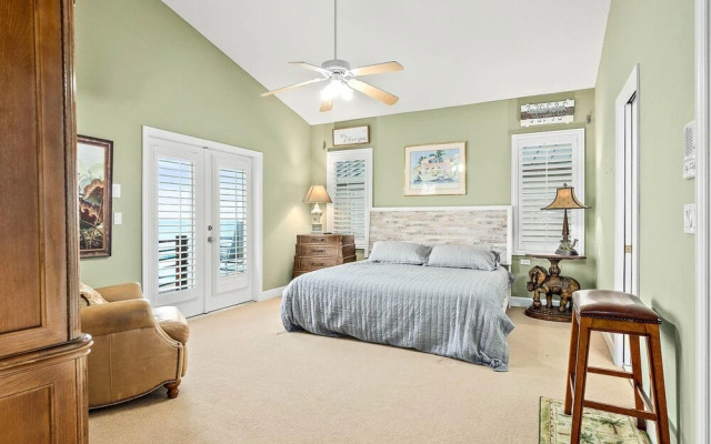 Tuscan Sun by Teeming Vacation Rentals