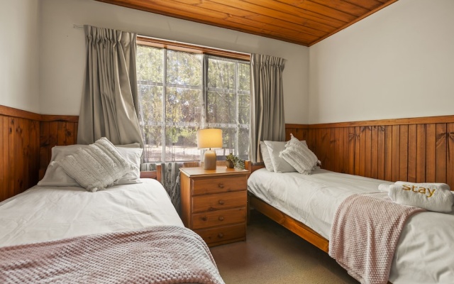 StayAU 2BR Yarra Valley Cottage – Guest Rooms – Melbourne