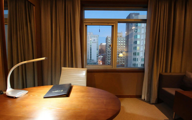 The Central Plaza Hotel