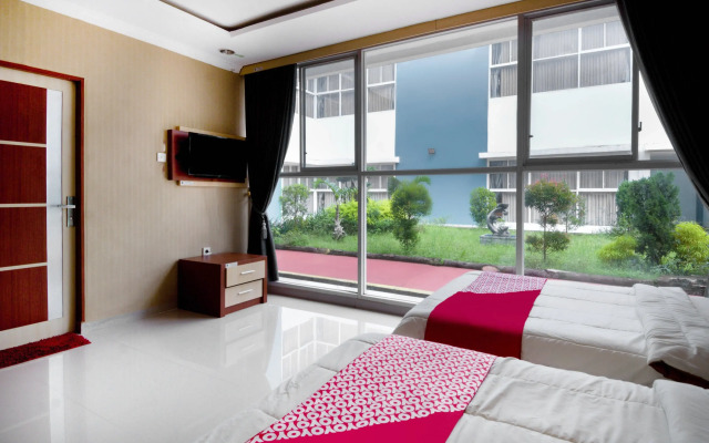 Super OYO Collection O 3431 Hotel Alpha Bandara