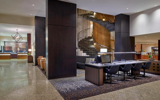 Sheraton Ottawa Hotel