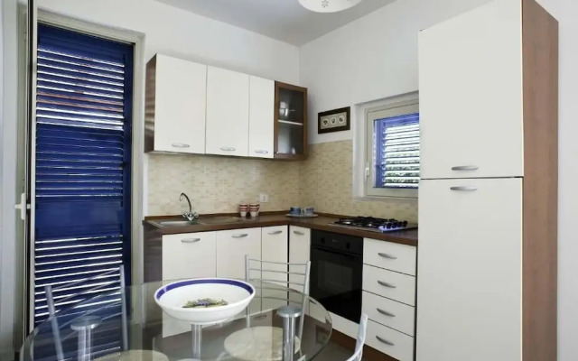 Dolce Mare 1 - Ground Floor With Garden