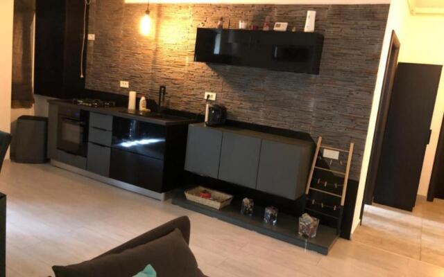 LUXURY APARTMENT III g