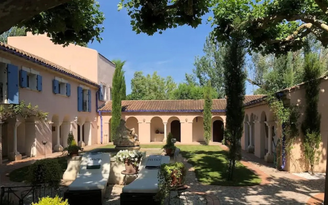 Proven ale House With Pool and spa