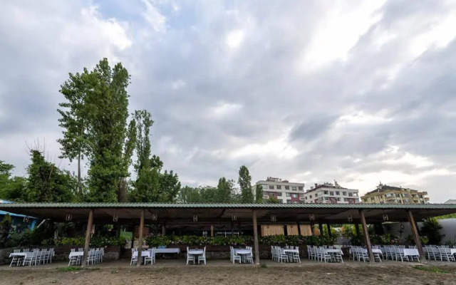 Ferah Suites Hotel