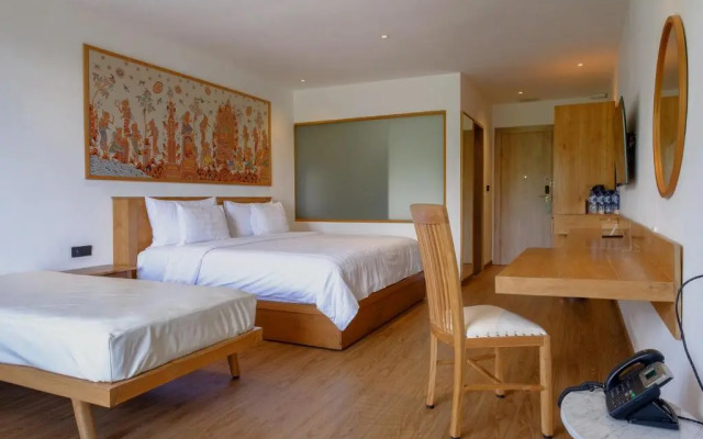 Giriwood Hotel & Villa