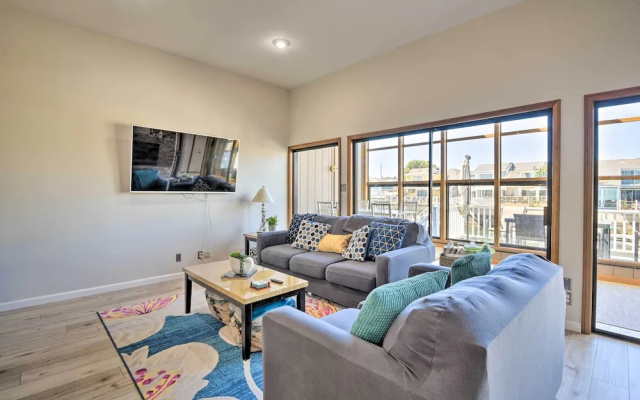 Waterfront Oxnard Escape w/ Kayaks & Dock!