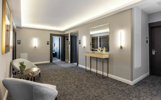 Sistina Old City Hotel