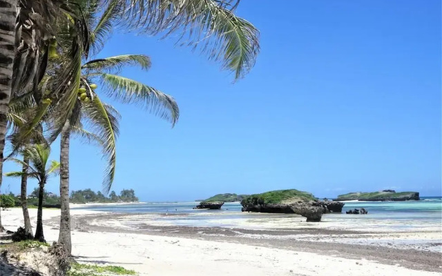 Room in B&B - Watamu, Nestled Between Pristine Beaches and Lush Tropical Forest