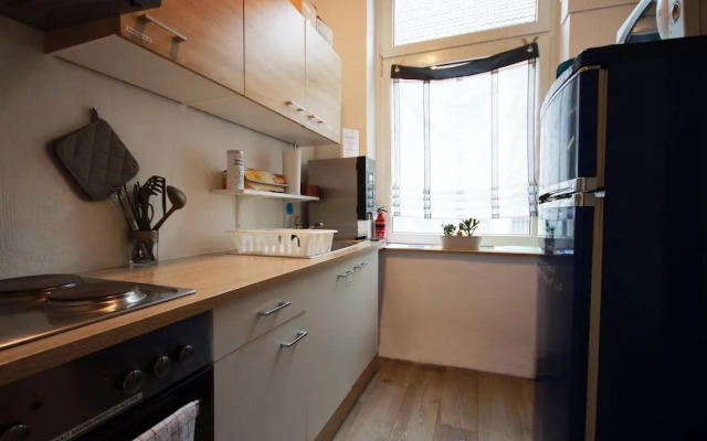 The Penny Pincher Inn - Hostel