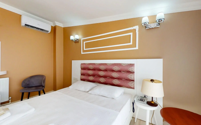 The Wolf Hotel