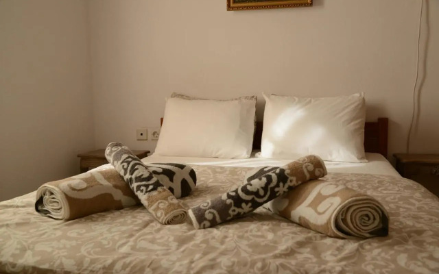 Hermes Apartment-2