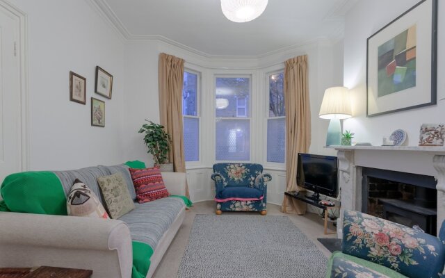 3 Bedroom Family House in Inner East London