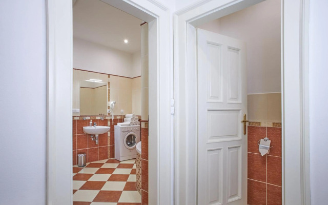 Charles Bridge Apartments