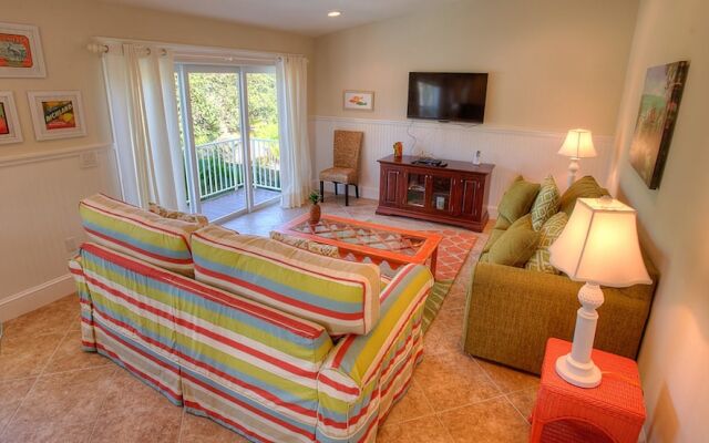 Hawaiian Hideaway Apartment 4