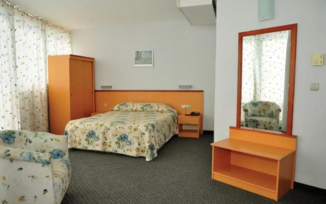 Hotel Zenith