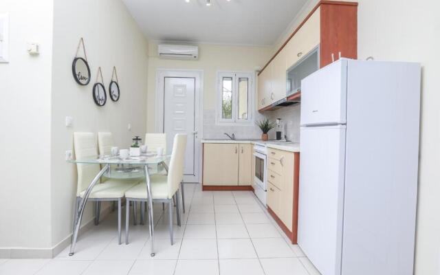Tranquil Apartments by Corfuescapes