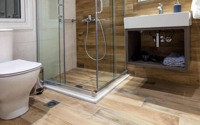 TONI'S Choice to stay in Athens, 2BD Modern House