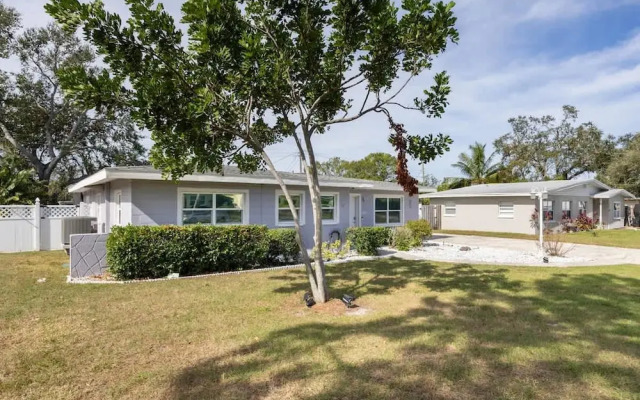 Fun Family-friendly Largo Home Heated Pool