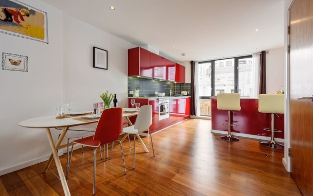 Stunning modern 2 double bedroom apartment