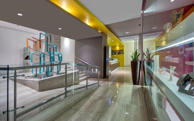 72 Hotel