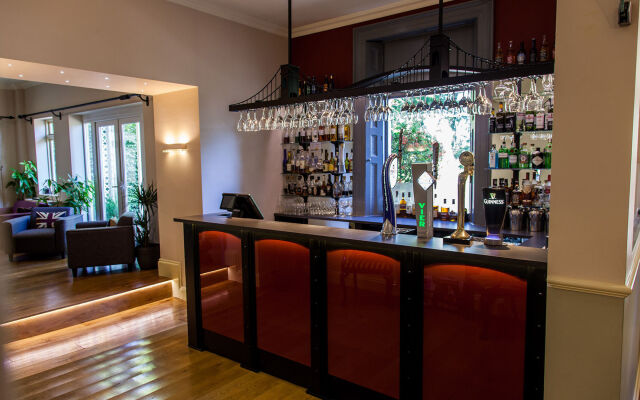Orestone Manor