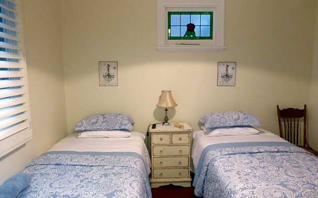 Lakeside Bed & Breakfast