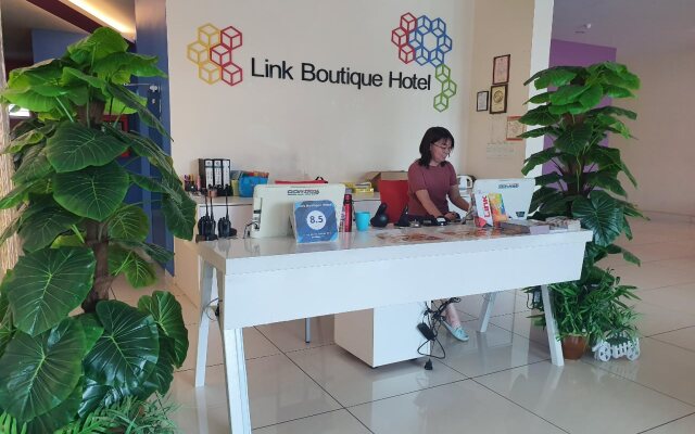 OYO 89848 Link Boutique Hotel