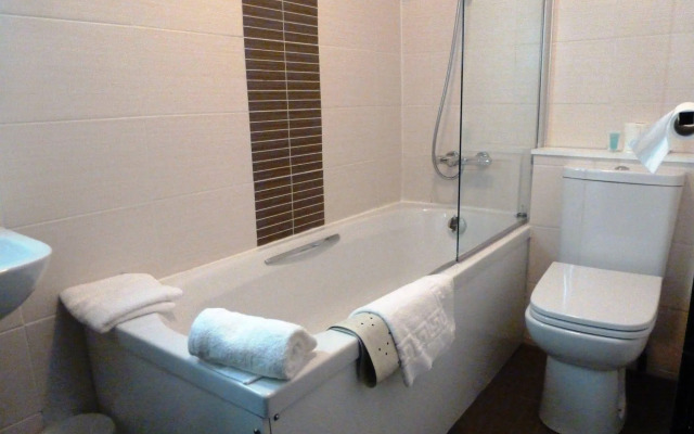 The Popinjay Hotel & Spa