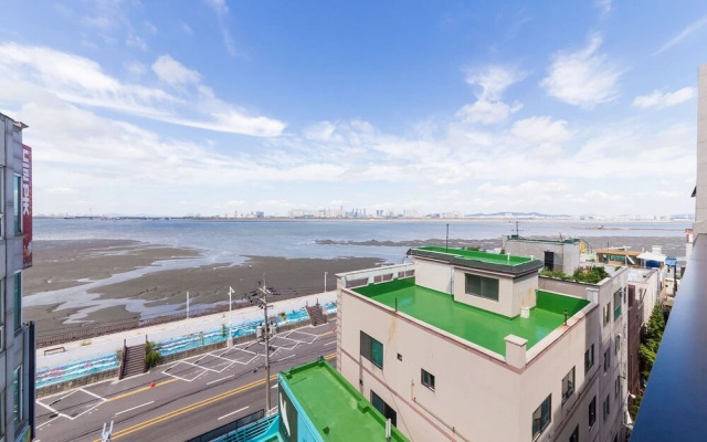 Oido Red Lighthouse Tourist Hotel