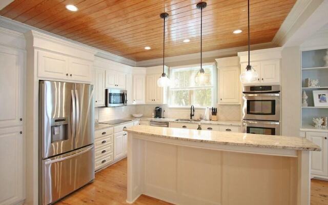 2602 Hartnett Boulevard